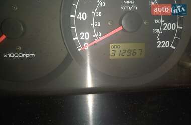 Седан Kia Shuma 2004 в Одесі