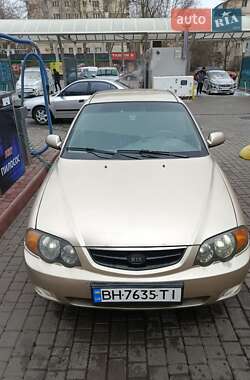 Седан Kia Shuma 2002 в Одессе