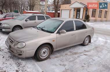 Седан Kia Shuma 1999 в Новой Ушице