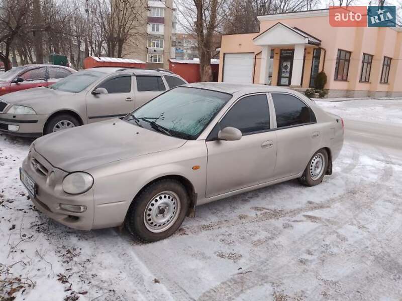 Kia Shuma 1999
