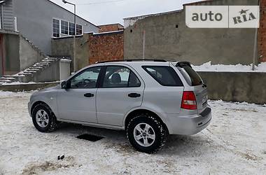 Внедорожник / Кроссовер Kia Sorento 2003 в Черновцах