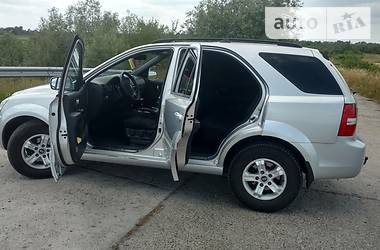 Позашляховик / Кросовер Kia Sorento 2006 в 