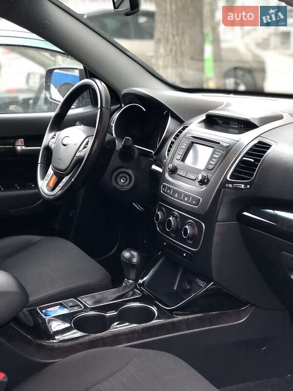 Внедорожник / Кроссовер Kia Sorento 2013 в Черкассах фото 11 Внедорожник / Кроссовер Kia Sorento 2013 в Черкассах