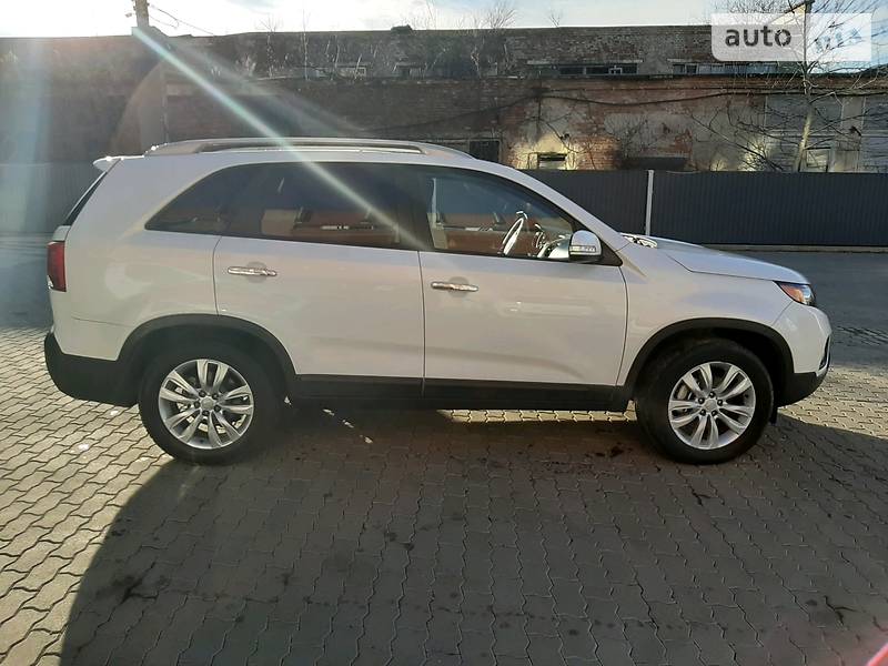 Позашляховик / Кросовер Kia Sorento 2010 в Калуші
