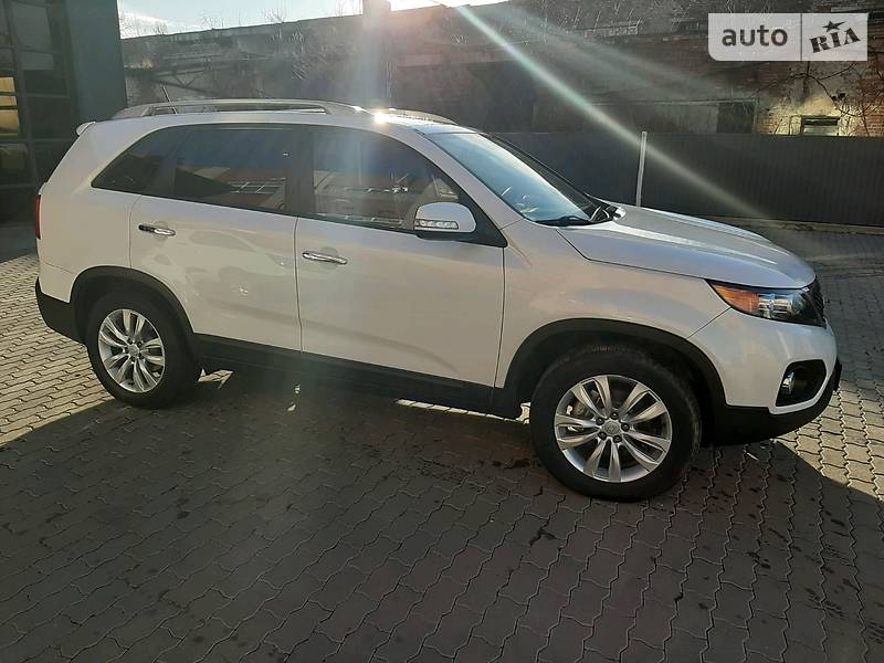 Позашляховик / Кросовер Kia Sorento 2010 в Калуші
