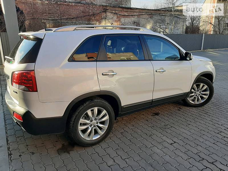 Позашляховик / Кросовер Kia Sorento 2010 в Калуші