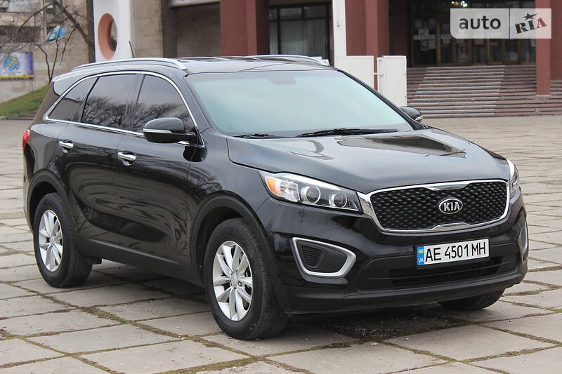 Позашляховик / Кросовер Kia Sorento 2016 в 