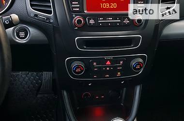 Позашляховик / Кросовер Kia Sorento 2014 в 