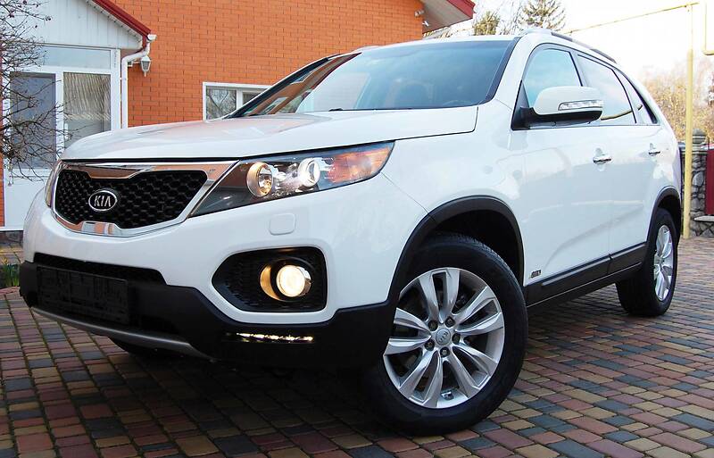 Позашляховик / Кросовер Kia Sorento 2011 в Умані