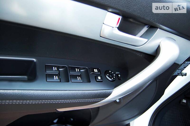 Позашляховик / Кросовер Kia Sorento 2011 в Умані