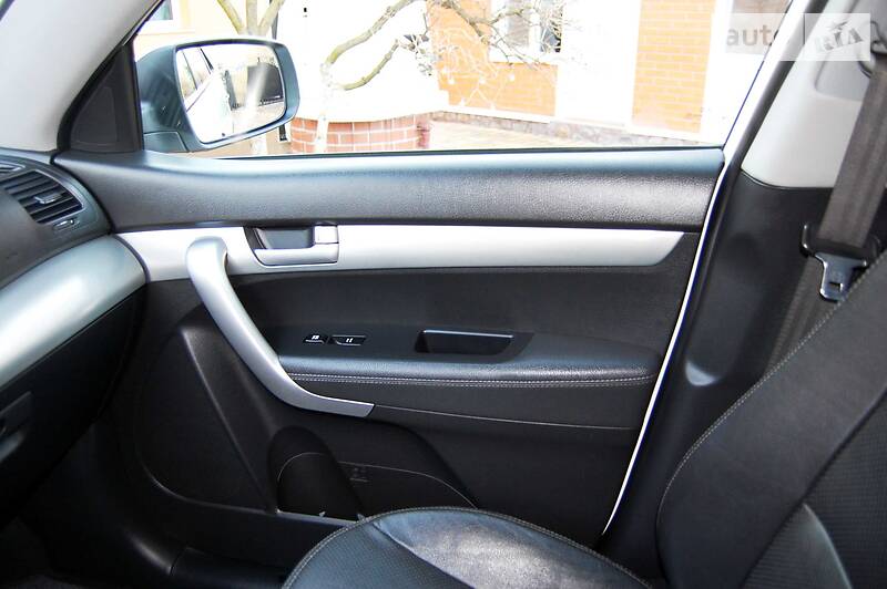 Позашляховик / Кросовер Kia Sorento 2011 в Умані