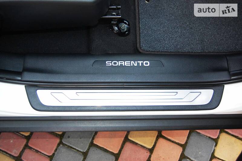 Позашляховик / Кросовер Kia Sorento 2011 в Умані