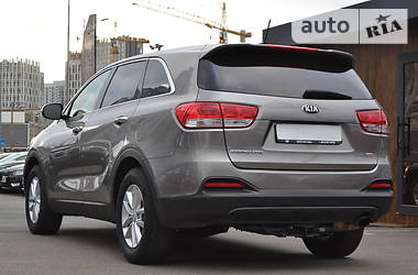 Позашляховик / Кросовер Kia Sorento 2015 в 