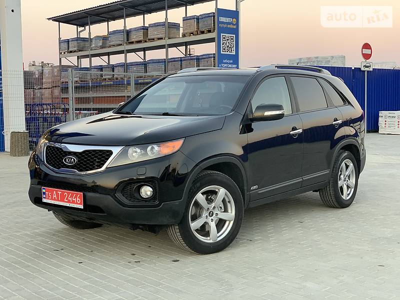 Позашляховик / Кросовер Kia Sorento 2010 в Івано-Франківську