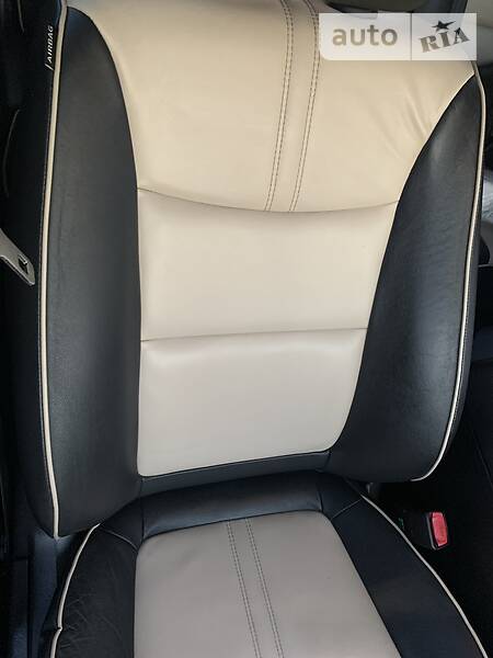 Позашляховик / Кросовер Kia Sorento 2010 в Івано-Франківську
