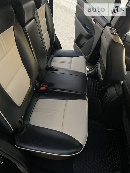Позашляховик / Кросовер Kia Sorento 2010 в Івано-Франківську