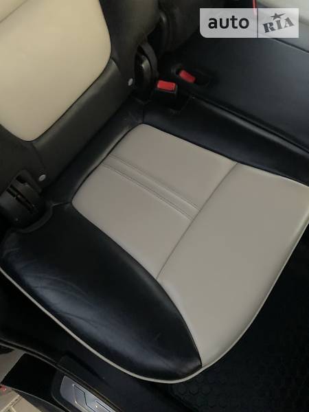 Позашляховик / Кросовер Kia Sorento 2010 в Івано-Франківську