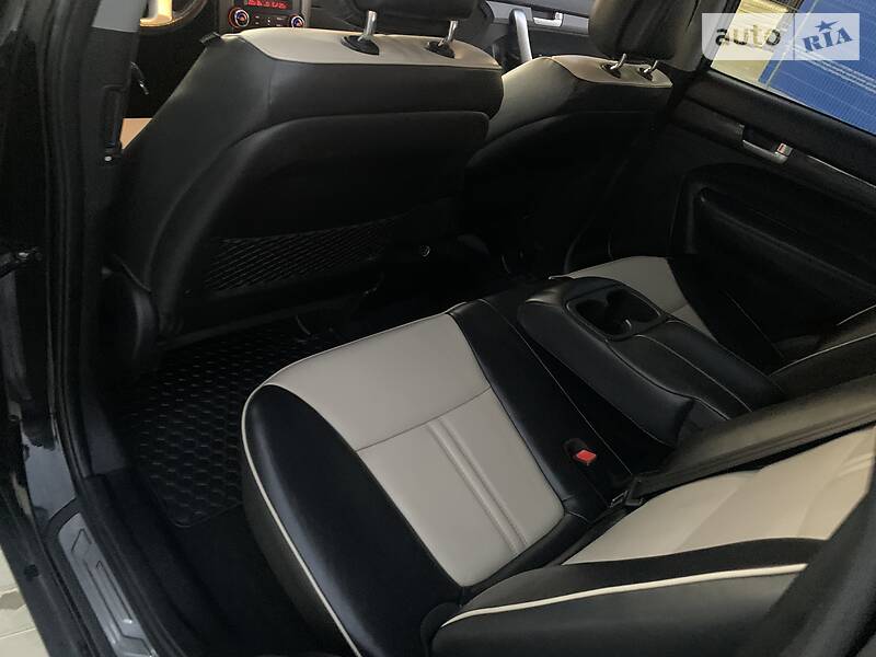 Позашляховик / Кросовер Kia Sorento 2010 в Івано-Франківську