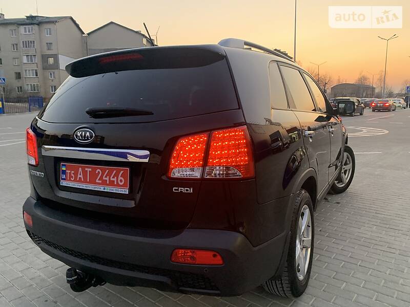 Позашляховик / Кросовер Kia Sorento 2010 в Івано-Франківську