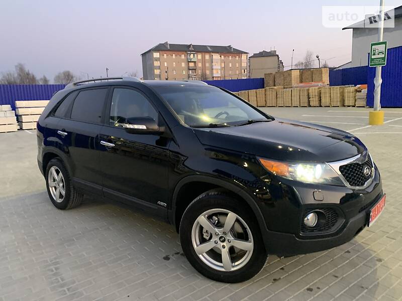 Позашляховик / Кросовер Kia Sorento 2010 в Івано-Франківську