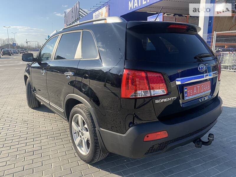 Позашляховик / Кросовер Kia Sorento 2010 в Івано-Франківську