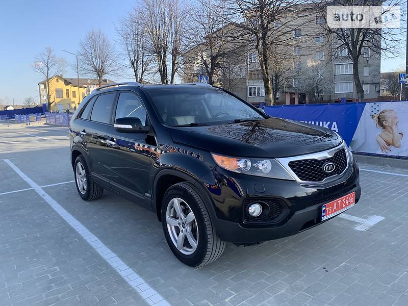 Позашляховик / Кросовер Kia Sorento 2010 в Івано-Франківську