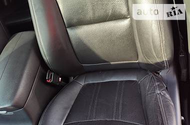 Позашляховик / Кросовер Kia Sorento 2012 в 