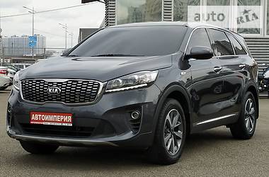 Позашляховик / Кросовер Kia Sorento 2017 в 