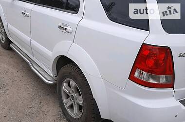 Позашляховик / Кросовер Kia Sorento 2004 в 