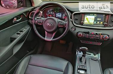 Позашляховик / Кросовер Kia Sorento 2016 в 