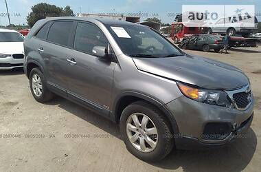 Позашляховик / Кросовер Kia Sorento 2011 в 