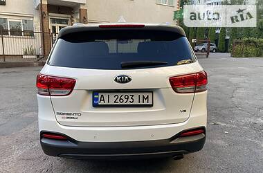 Позашляховик / Кросовер Kia Sorento 2016 в Обухові