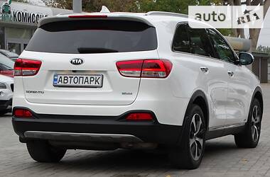 Внедорожник / Кроссовер Kia Sorento 2016 в Днепре