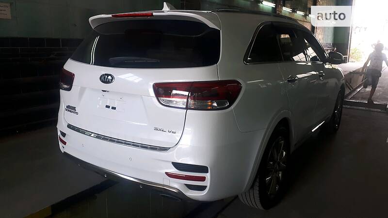 Внедорожник / Кроссовер Kia Sorento 2015 в Харькове