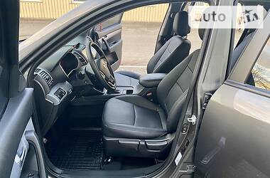 Внедорожник / Кроссовер Kia Sorento 2012 в 