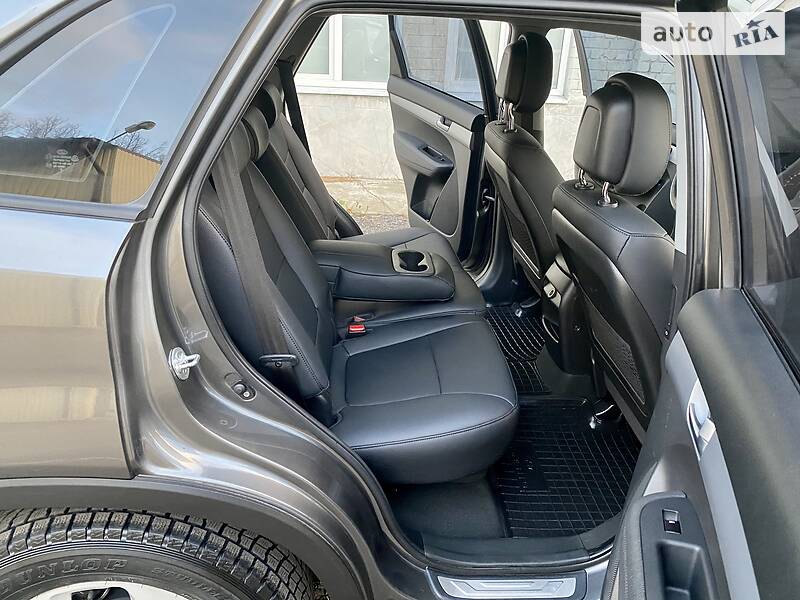 Позашляховик / Кросовер Kia Sorento 2012 в Києві фото 28 Позашляховик / Кросовер Kia Sorento 2012 в Києві