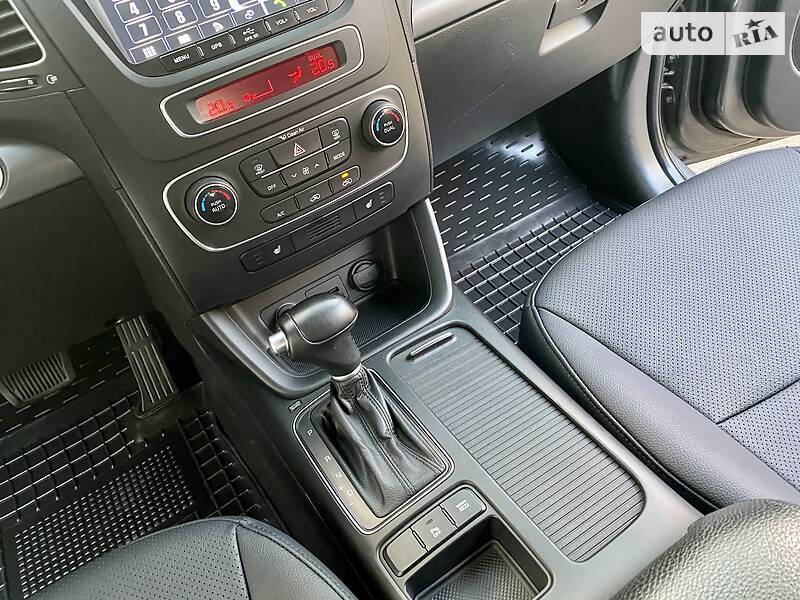 Позашляховик / Кросовер Kia Sorento 2012 в Києві фото 26 Позашляховик / Кросовер Kia Sorento 2012 в Києві