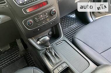 Внедорожник / Кроссовер Kia Sorento 2012 в 