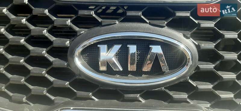 Внедорожник / Кроссовер Kia Sorento 2011 в Дрогобыче