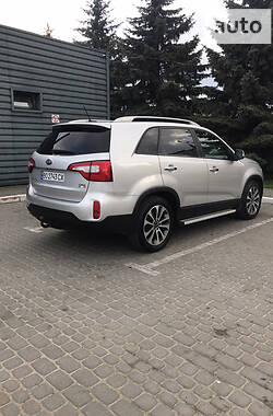 Позашляховик / Кросовер Kia Sorento 2013 в Івано-Франківську