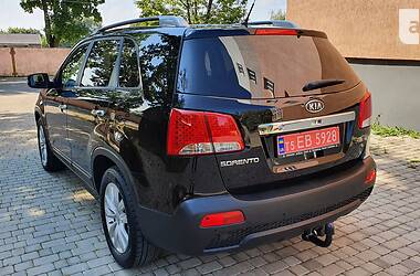 Внедорожник / Кроссовер Kia Sorento 2010 в Черновцах