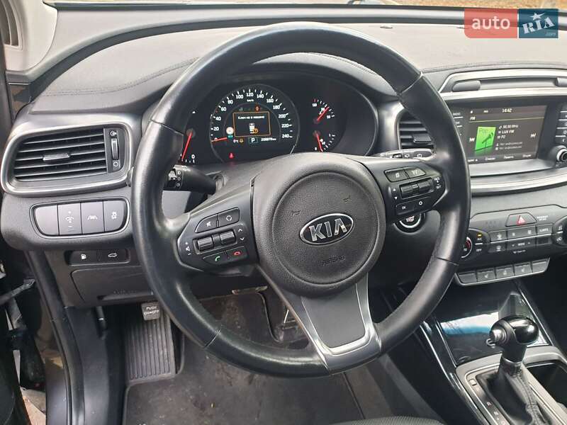Внедорожник / Кроссовер Kia Sorento 2016 в Луцке