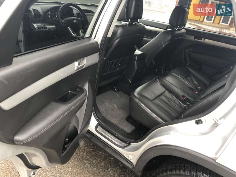 Внедорожник / Кроссовер Kia Sorento 2010 в Калуше