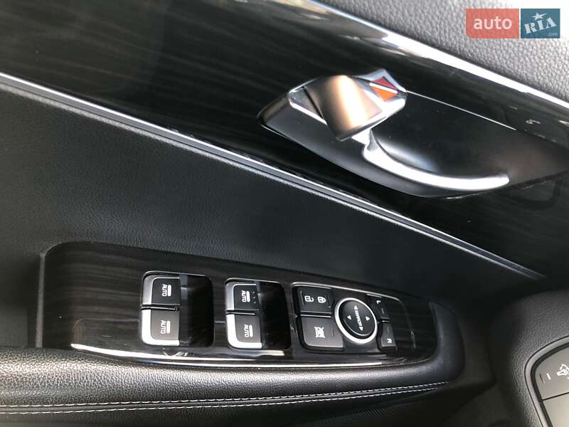 Позашляховик / Кросовер Kia Sorento 2018 в Житомирі