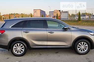 Внедорожник / Кроссовер Kia Sorento 2017 в 