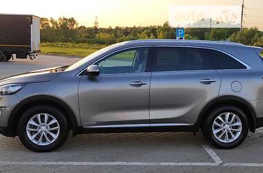 Внедорожник / Кроссовер Kia Sorento 2017 в 
