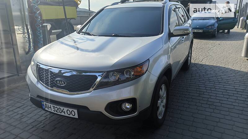 Позашляховик / Кросовер Kia Sorento 2011 в Києві