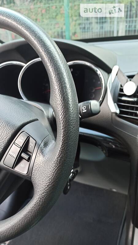 Позашляховик / Кросовер Kia Sorento 2011 в Києві