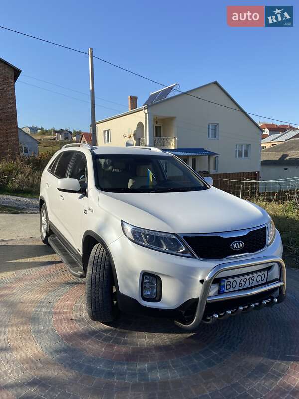 Позашляховик / Кросовер Kia Sorento 2013 в Бережанах