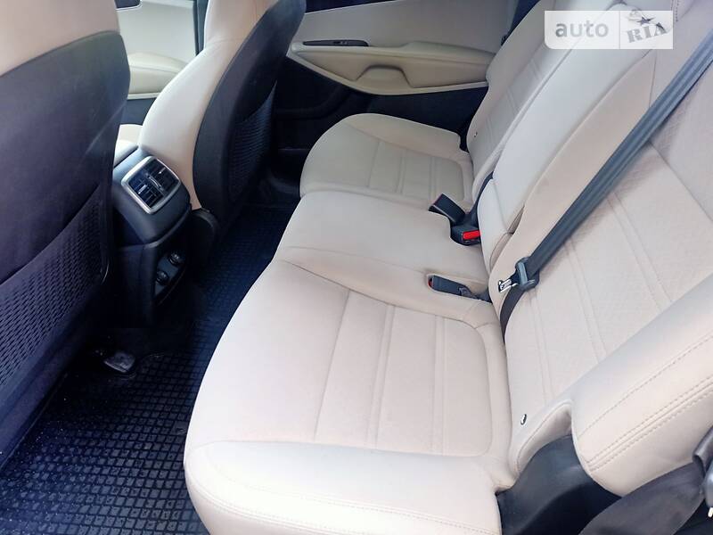 Внедорожник / Кроссовер Kia Sorento 2017 в Хмельницком